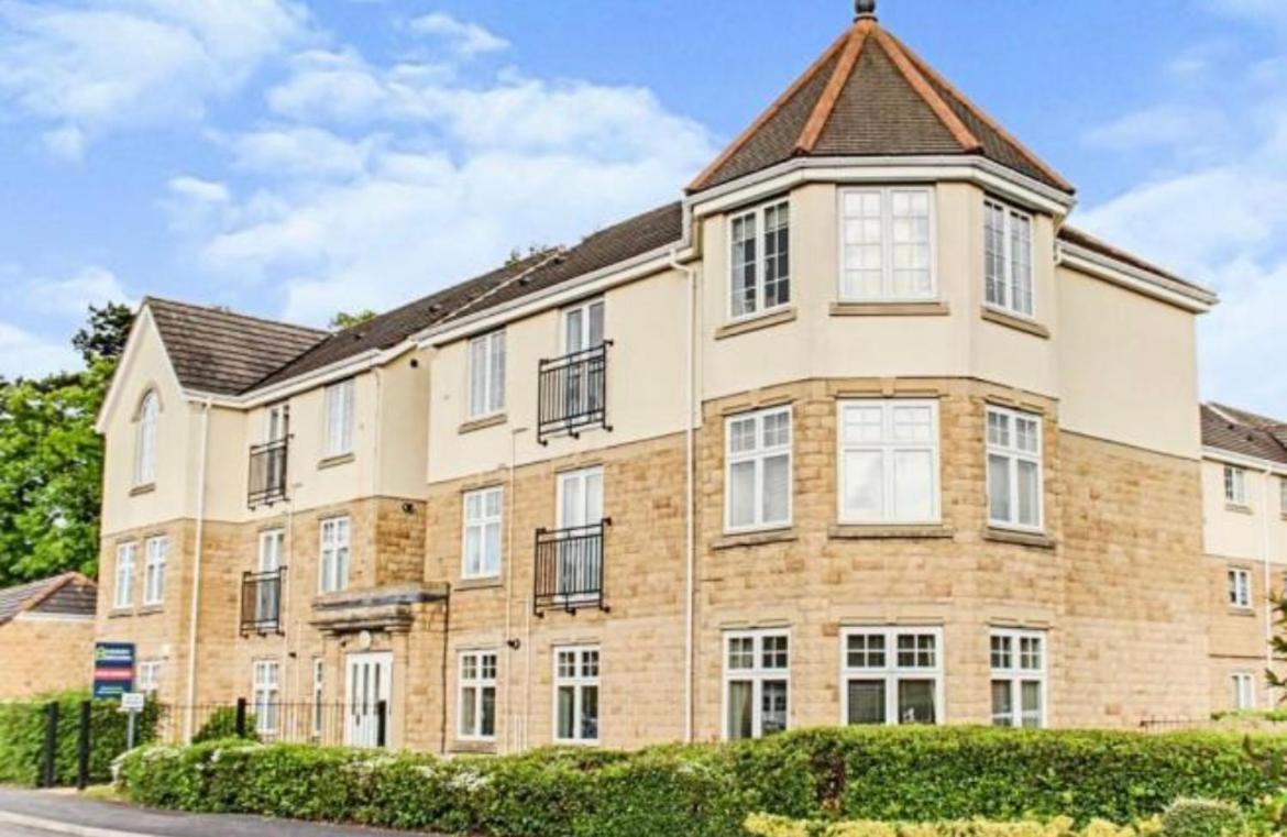The Wickets - 2 Bedroom Apartment Overlooking Cricket Club Marton-in-Cleveland Exterior foto